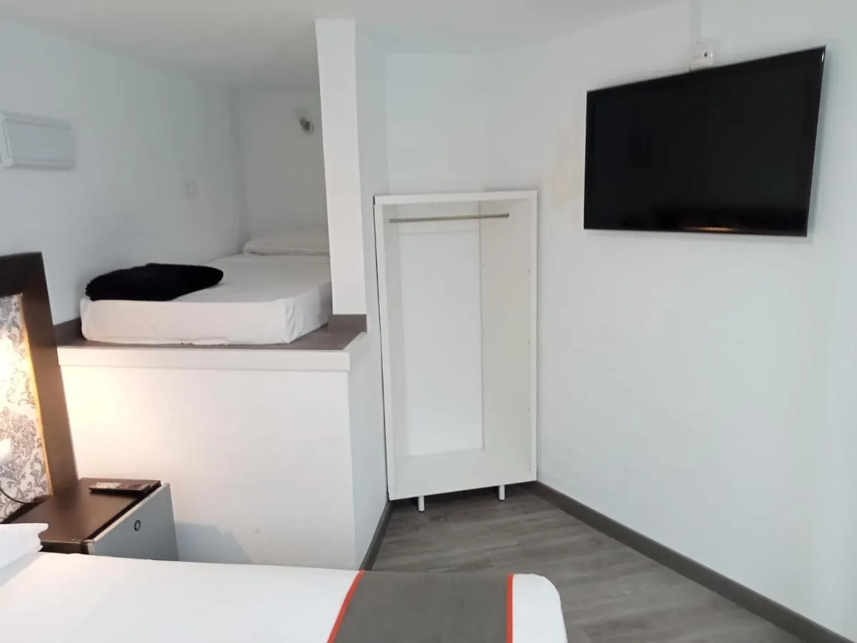 Hello Feria Hotel Madrid 2*,  Spain