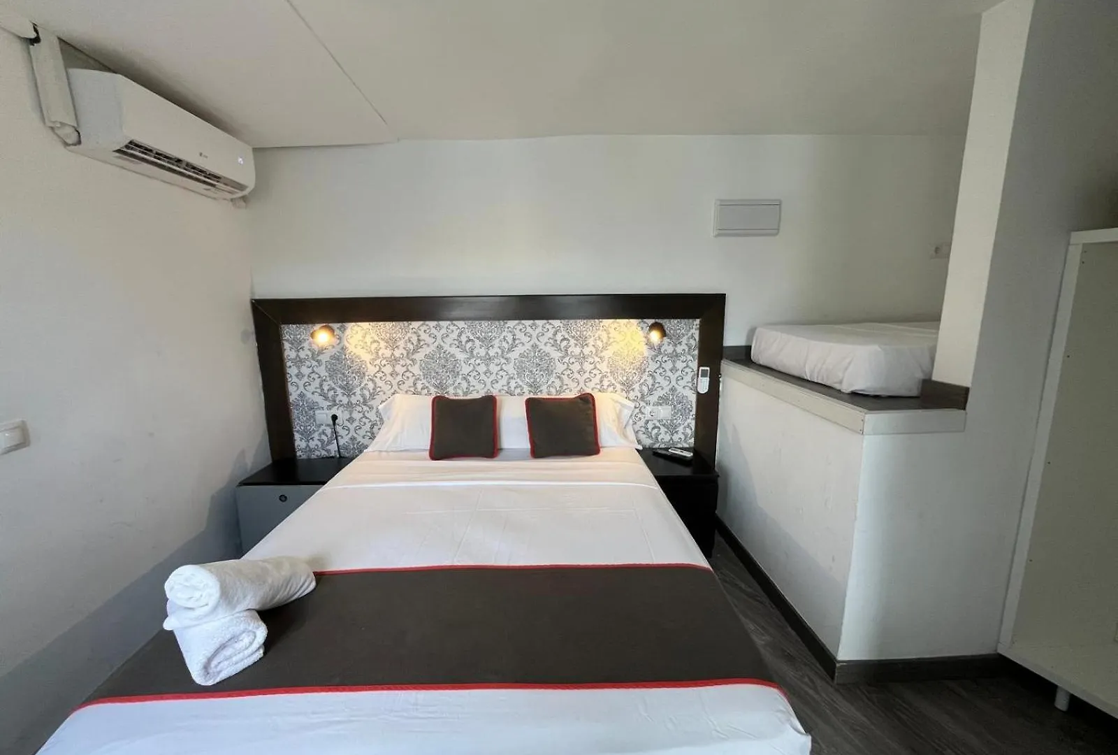 Hello Feria Hotel Madrid Guest house